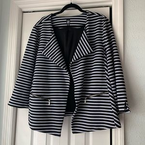 Roz & Ali Jacket black and white striped 2X​​